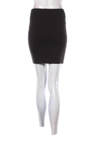 Пола Fb Sister, Размер S, Цвят Черен, Цена 9,78 €