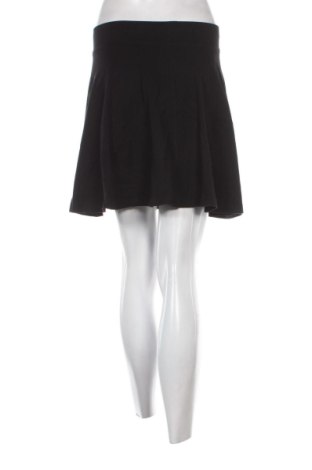 Пола H&M Divided, Размер S, Цвят Черен, Цена 10,00 €