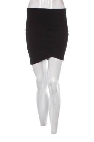 Пола Reserved, Размер M, Цвят Черен, Цена 15,94 €