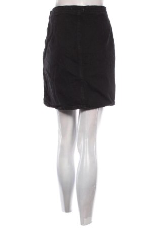 Пола Reserved, Размер S, Цвят Черен, Цена 15,00 €