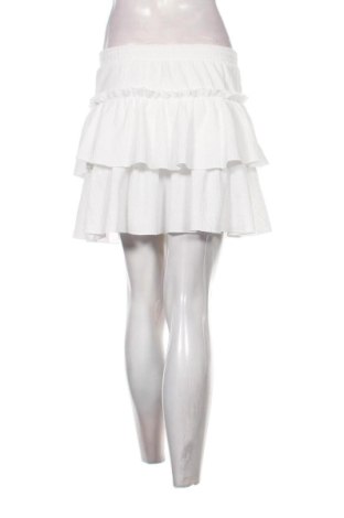 Пола Reserved, Размер M, Цвят Бял, Цена 8,18 €