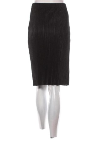 Пола Reserved, Размер S, Цвят Черен, Цена 11,76 €