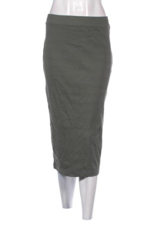 Пола Sinsay, Размер M, Цвят Зелен, Цена 12,00 €