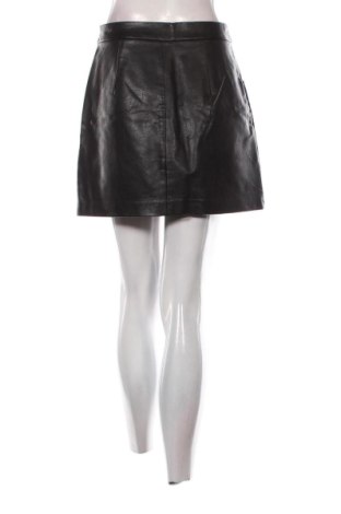 Пола Stradivarius, Размер S, Цвят Черен, Цена 9,70 €