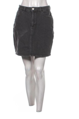 Пола VILA, Размер M, Цвят Черен, Цена 32,21 €