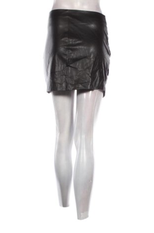 Пола Zara, Размер S, Цвят Черен, Цена 10,00 €