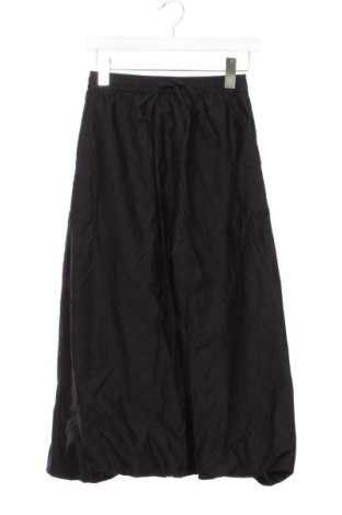 Пола Zara, Размер XXS, Цвят Черен, Цена 13,81 €