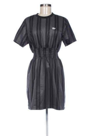 Рокля Adidas Originals, Размер S, Цвят Многоцветен, Цена 63,49 €