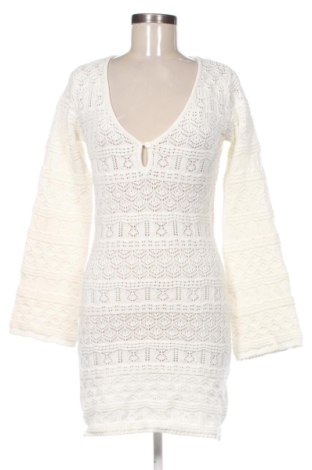 Рокля Bershka, Размер L, Цвят Бял, Цена 32,00 €