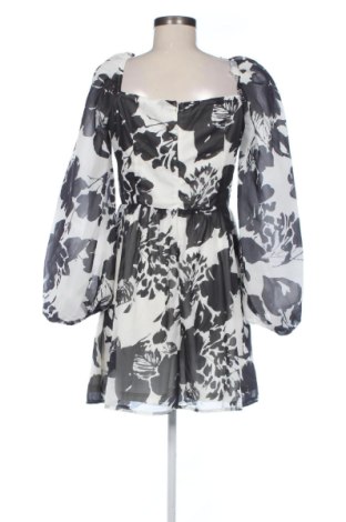 Рокля Boohoo, Размер M, Цвят Многоцветен, Цена 32,00 €
