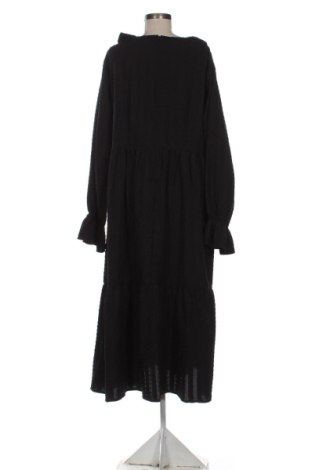 Šaty  Boohoo, Velikost XL, Barva Černá, Cena  599,00 Kč