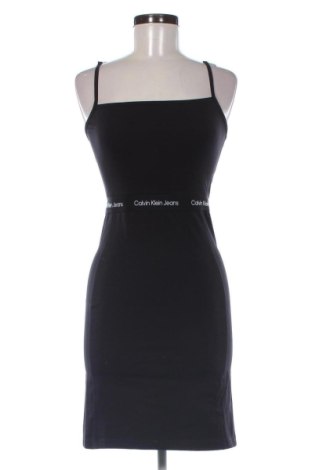 Рокля Calvin Klein Jeans, Размер S, Цвят Черен, Цена 57,77 €, #135847009
