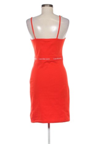 Рокля Calvin Klein Jeans, Размер M, Цвят Червен, Цена 61,35 €