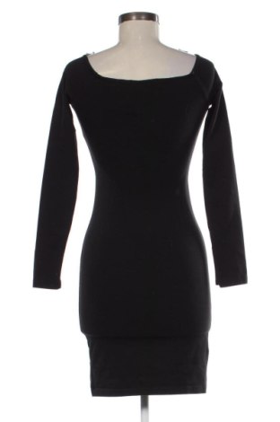 Рокля Calvin Klein Jeans, Размер S, Цвят Черен, Цена 34,79 €