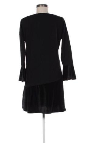 Рокля Desigual, Размер S, Цвят Черен, Цена 83,46 €