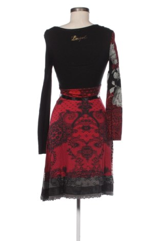 Рокля Desigual, Размер S, Цвят Многоцветен, Цена 41,91 €
