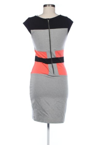 Рокля French Connection, Размер M, Цвят Многоцветен, Цена 41,99 €