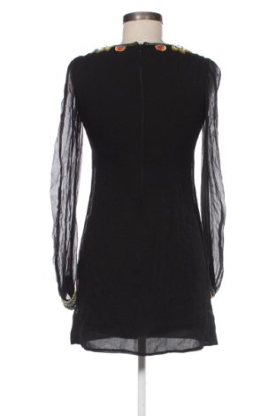 Рокля French Connection, Размер M, Цвят Многоцветен, Цена 113,17 €