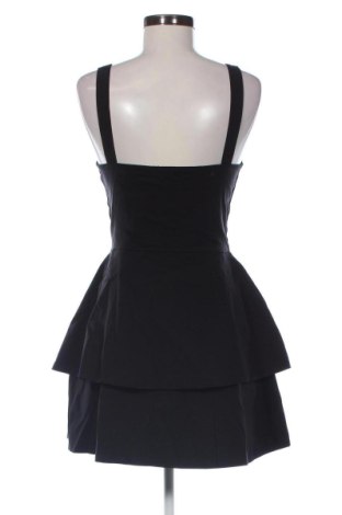 Φόρεμα Pretty Little Thing, Μέγεθος M, Χρώμα Μαύρο, Τιμή 31,73 €