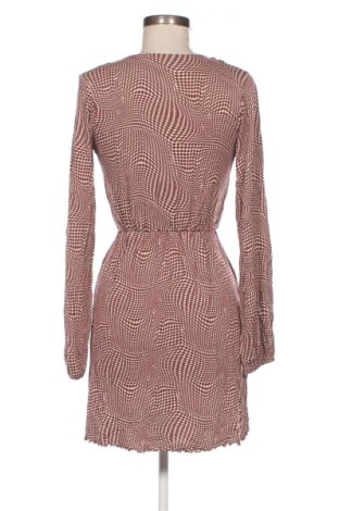 Sukienka Pull&Bear, Rozmiar S, Kolor Kolorowy, Cena 104,99 zł