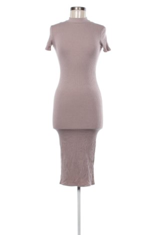 Φόρεμα Pull&Bear, Μέγεθος XS, Χρώμα Σάπιο μήλο, Τιμή 17,99 €