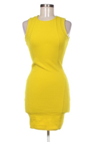 Рокля Pull&Bear, Размер M, Цвят Жълт, Цена 19,95 €