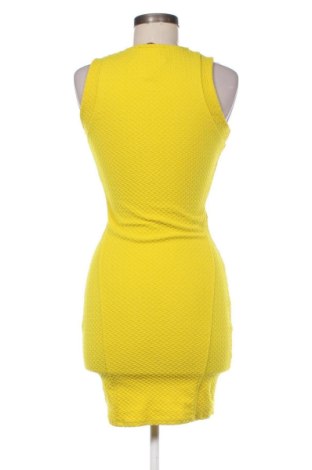 Рокля Pull&Bear, Размер M, Цвят Жълт, Цена 19,95 €