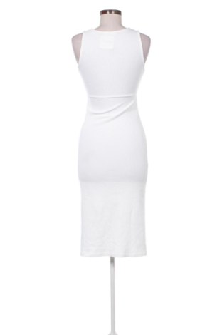 Rochie Pull&Bear, Mărime L, Culoare Alb, Preț 160,98 Lei