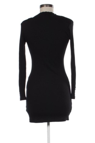 Φόρεμα Reserved, Μέγεθος S, Χρώμα Μαύρο, Τιμή 20,00 €