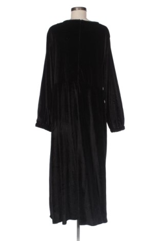 Šaty  SHEIN, Velikost 3XL, Barva Černá, Cena  394,00 Kč