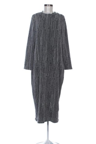 Рокля SHEIN, Размер 4XL, Цвят Многоцветен, Цена 13,29 €