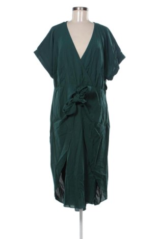 Φόρεμα SHEIN, Μέγεθος 3XL, Χρώμα Πράσινο, Τιμή 17,99 €