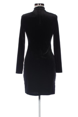 Рокля Sinsay, Размер M, Цвят Черен, Цена 19,97 €