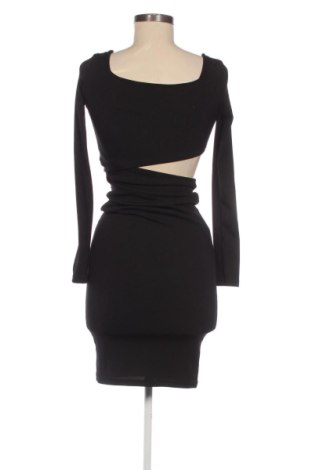 Šaty  Sinsay, Velikost XXS, Barva Černá, Cena  567,00 Kč