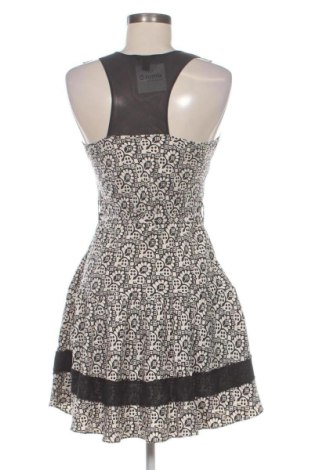 Šaty  Ted Baker, Veľkosť M, Farba Viacfarebná, Cena  80,00 €