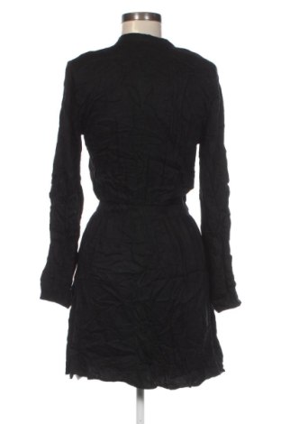 Šaty  Tezenis, Velikost M, Barva Černá, Cena  299,00 Kč