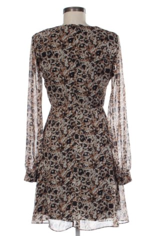 Sukienka Trendyol, Rozmiar M, Kolor Kolorowy, Cena 133,96 zł