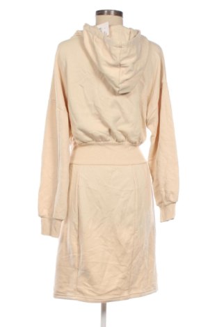 Ruha Unbranded, Méret M, Szín Bézs, Ár 4 089 Ft