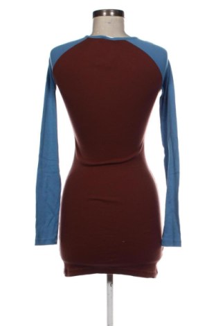 Šaty  Urban Outfitters, Velikost XS, Barva Hnědá, Cena  1 565,00 Kč