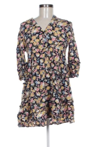 Рокля Vero Moda, Размер S, Цвят Многоцветен, Цена 14,31 €