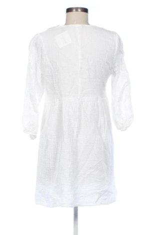 Рокля Zara, Размер M, Цвят Бял, Цена 14,31 €