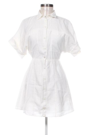 Kleid Zara, Größe S, Farbe Weiß, Preis 17,00 €