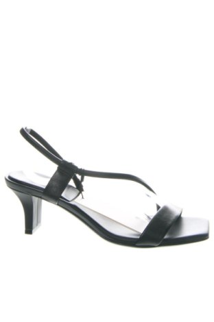 Sandalen Calvin Klein, Größe 40, Farbe Schwarz, Preis 127,99 €, #135847289