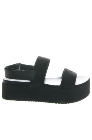 Сандали Calvin Klein Jeans, Размер 41, Цвят Черен, Цена 66,46 €