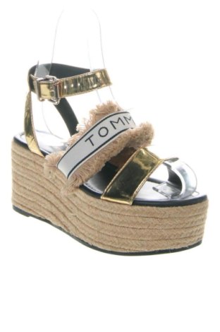 Сандали Tommy Hilfiger, Размер 36, Цвят Многоцветен, Цена 94,23 €