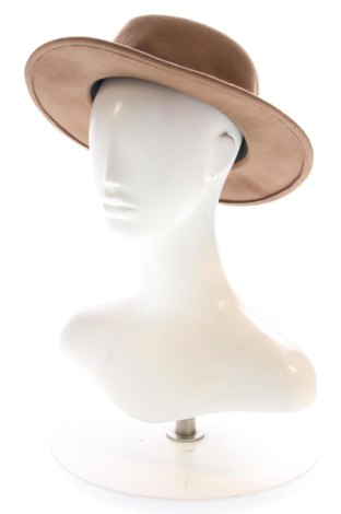 Čepice  ASOS, Barva Hnědá, Cena  669,00 Kč