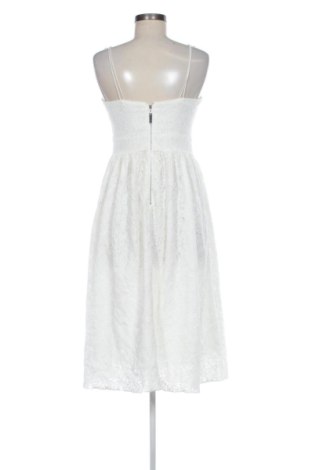 Сукман Amisu, Размер M, Цвят Екрю, Цена 19,94 €