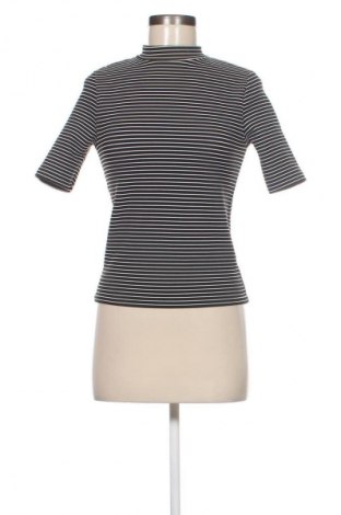 Дамска блуза H&M Divided, Размер S, Цвят Многоцветен, Цена 6,13 €