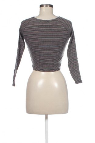 Dámská halenka Pull&Bear, Velikost L, Barva Vícebarevné, Cena  49,00 Kč