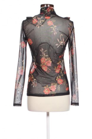 Dámská halenka Vero Moda, Velikost M, Barva Vícebarevné, Cena  129,00 Kč